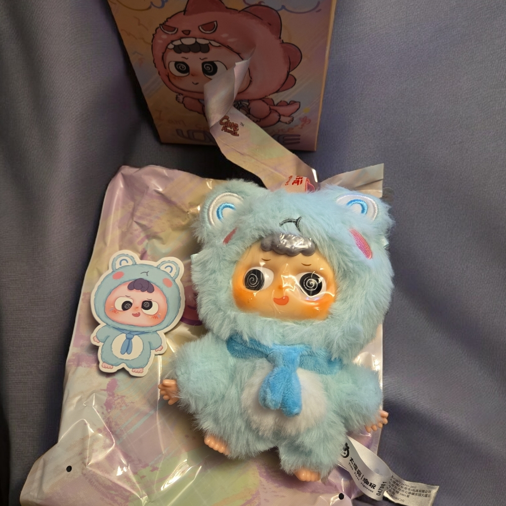 Fluffy Heyme Blue Frog Keychain